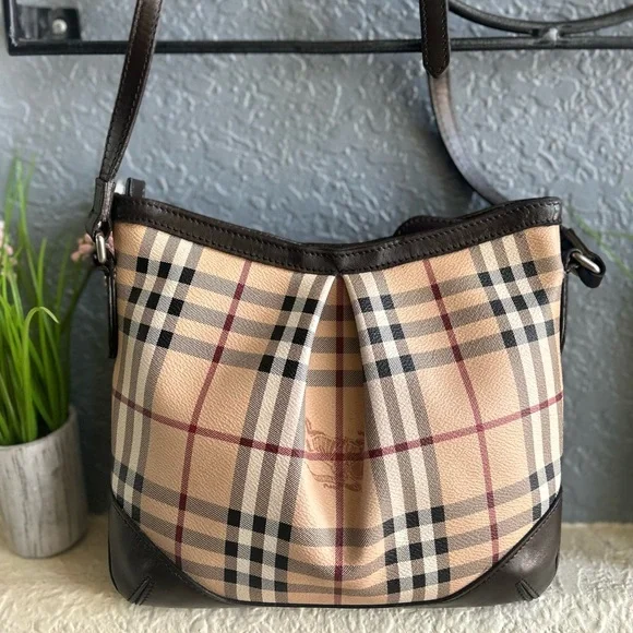 Burberry Haymarket Check Coated Canvas Crossbody Bag Excellent Condition - Picture 3 of 17